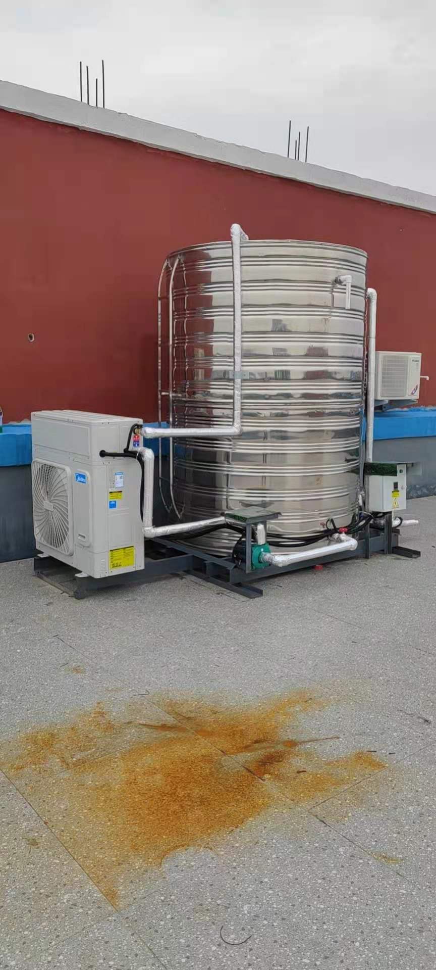 安陽滑縣京武高速公路項(xiàng)目部（美的空氣能熱水器）